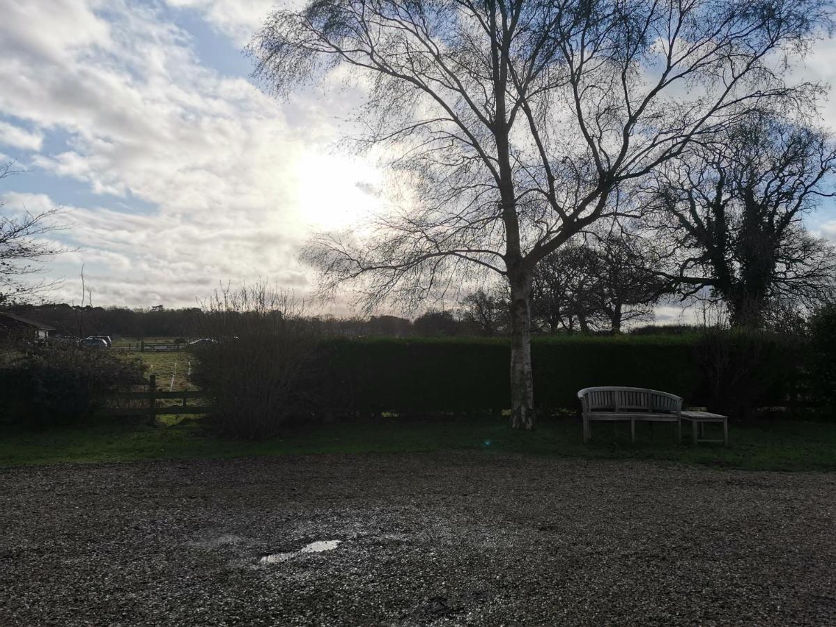 Village Limits Bed And Breakfast Rooms Woodhall Spa Esterno foto
